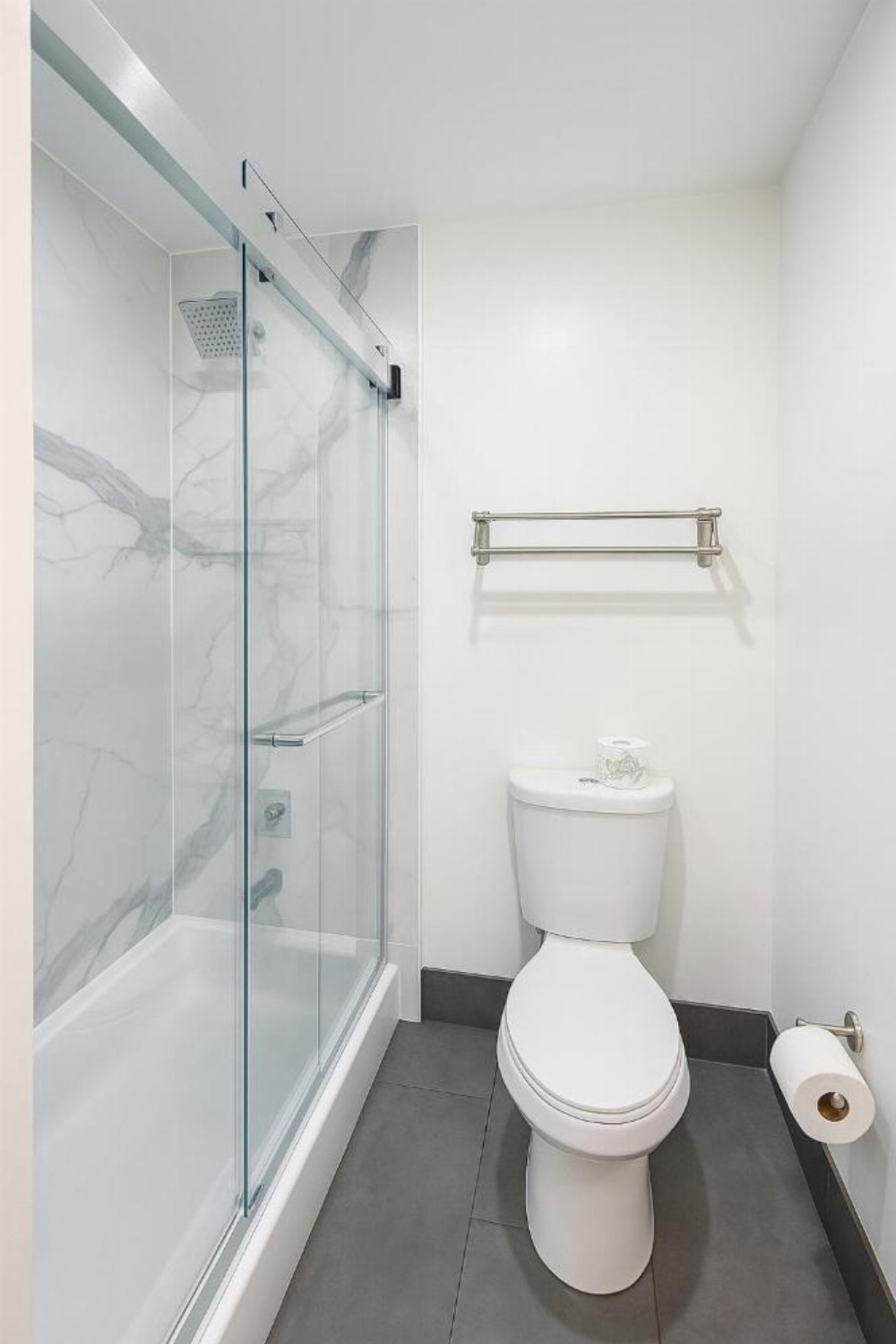 Room image 3