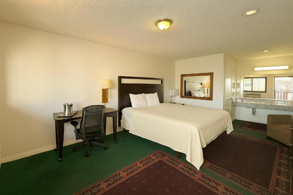 Room image 5